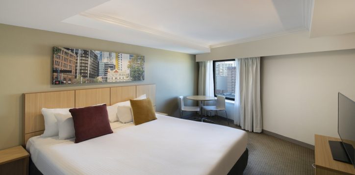 standard_king_room_img1-2-2