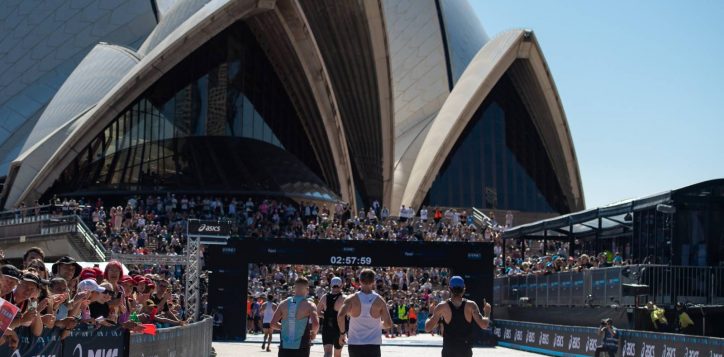 sydney-marathon-finish-line-at-opera-house-2